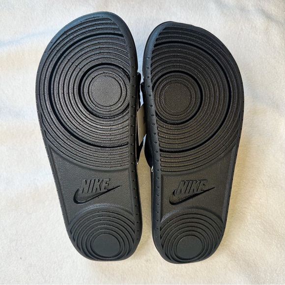Nike NEW in BOX OffCourt Women’s Adjust Slide Black White, size 10 - Picture 11 of 16
